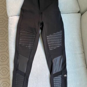 Alo Yoga Pant Moto Legging